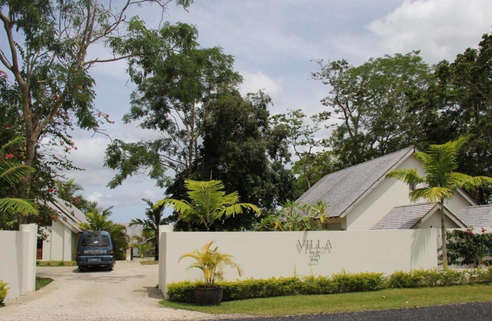 Villa 25 Port Vila Exterior photo